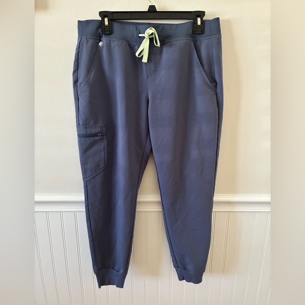 FIGS Zamora scrub pants in Winning Blue size M PETITE